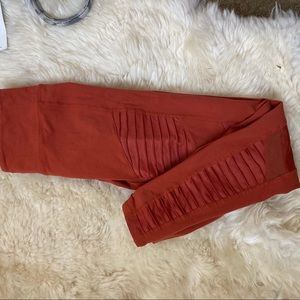 Alo Yoga Moto Legging-Burnt Orange